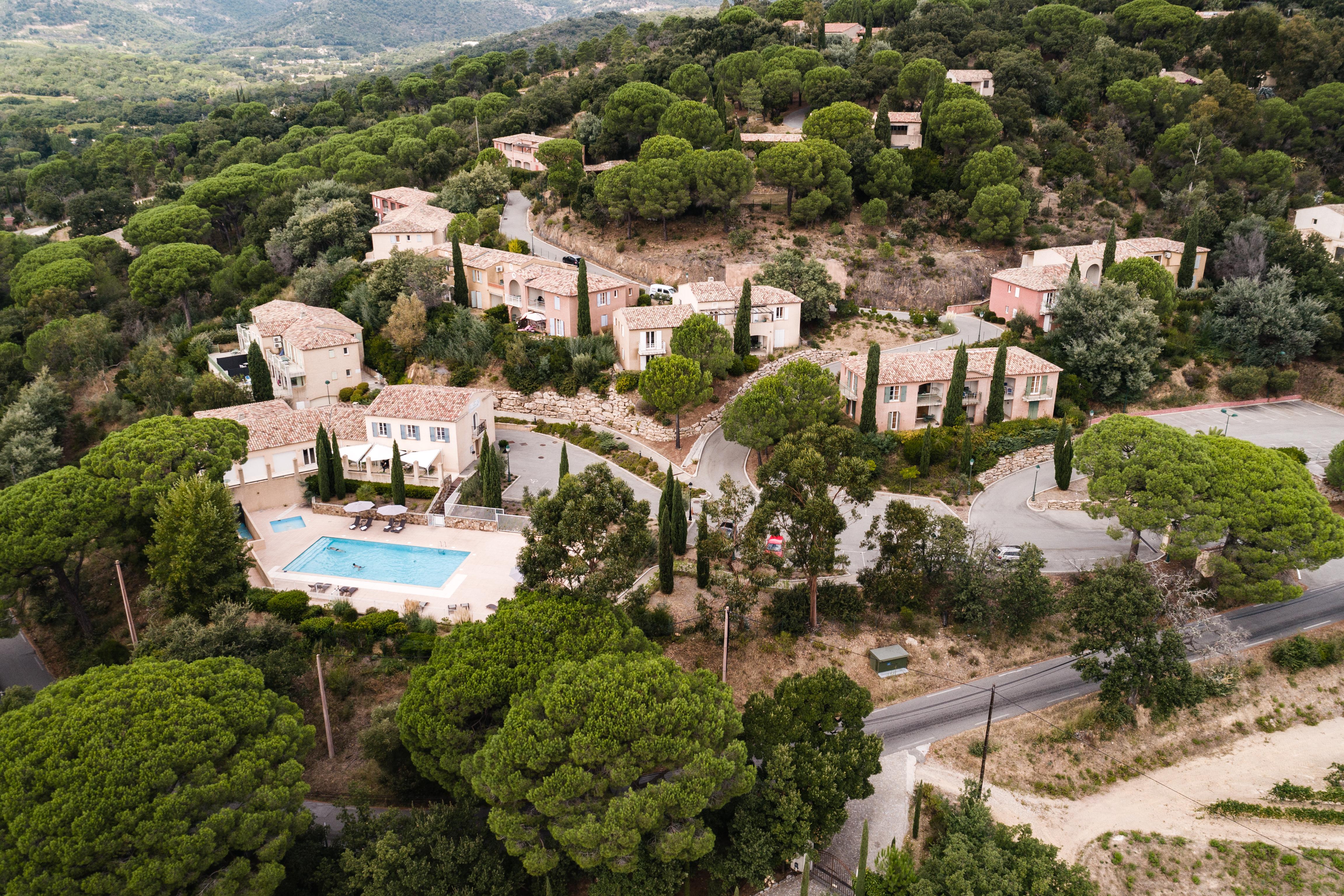 Garden & City Les Bastides De Гримо Экстерьер фото